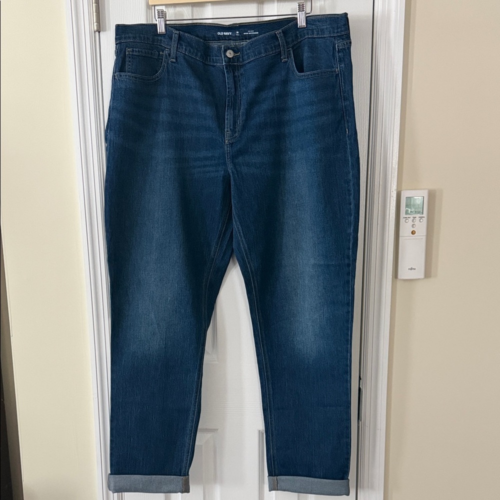 Old Navy Women’s 18 Tall Boyfriend Jeans Medium Wash Cuffed Denim NWOT